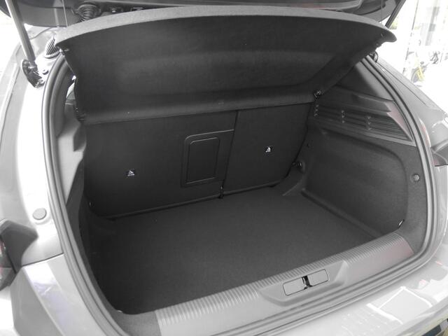 Peugeot 308 1.2 Hybrid 136 e-DCS6 GT | Nieuwe auto | Automaat | Keyless entry & start | Led verlichting | 18 inch Lichtmetalen velgen | Navigatie | Adaptive cruise control | Rondom camera | Regensensor