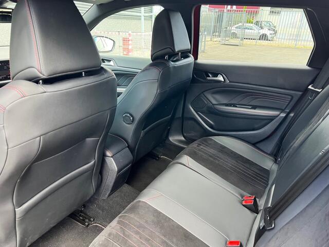 Peugeot 308 SW 1.2 130pk Automaat GT-Line/ Adaptive/Virtual/Leder/Cam./Full-Led/18"