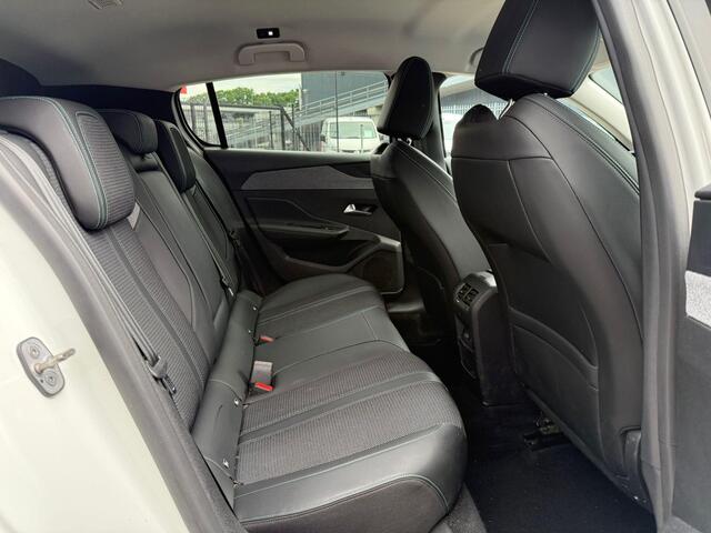 Peugeot 308 1.2 PureTech Allure Pack Business *Trekhaak*