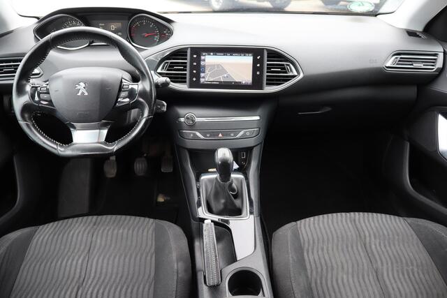 Peugeot 308 1.6 BlueHDi Allure Navigatie, Cruise control, Lichtmetalen wielen, Parkeersensoren