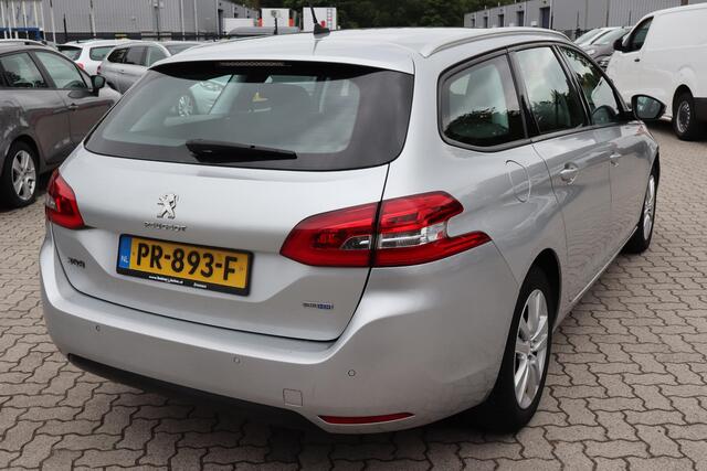 Peugeot 308 1.6 BlueHDi Allure Navigatie, Cruise control, Lichtmetalen wielen, Parkeersensoren
