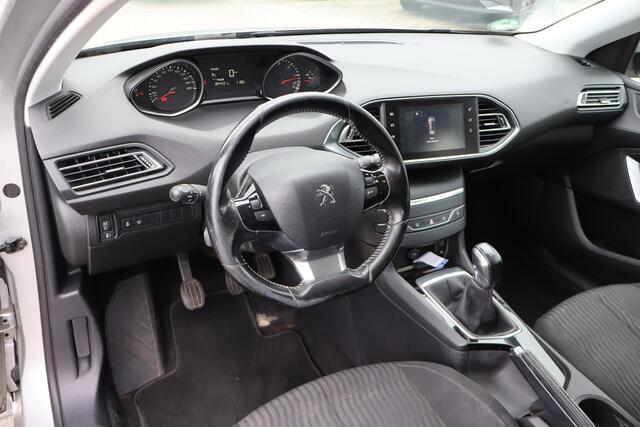 Peugeot 308 1.6 BlueHDi Allure Navigatie, Cruise control, Lichtmetalen wielen, Parkeersensoren