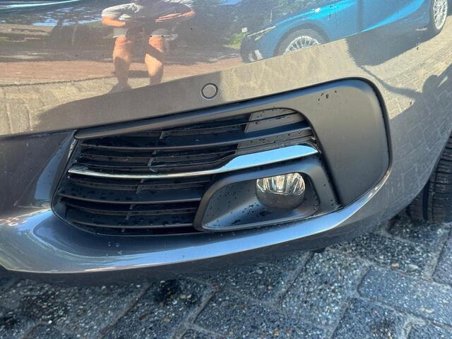 Peugeot 308 SW 1.2 PureTech Blue Lease Executive