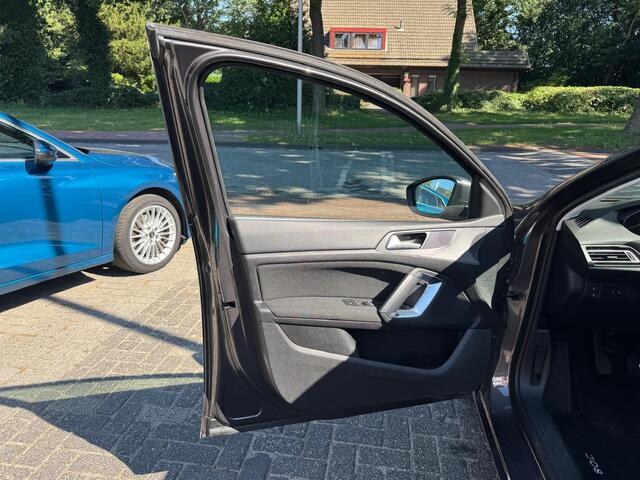 Peugeot 308 SW 1.2 PureTech Blue Lease Executive