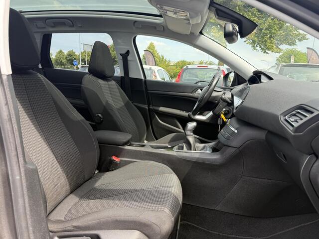 Peugeot 308 SW 1.2 PureTech Blue Lease Executive 2e Eigenaar,Pano,110pk,Navi,Dealer Onderhouden,Clima,Cruise,Pdc V+A,Lm velgen,Apk tot 12-2025