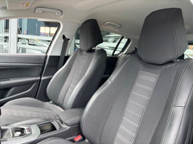 Peugeot 308 1.2 130PK PURETECH ALLUREBUSINESS NAVI PDC-CAMERA VIRTUAL