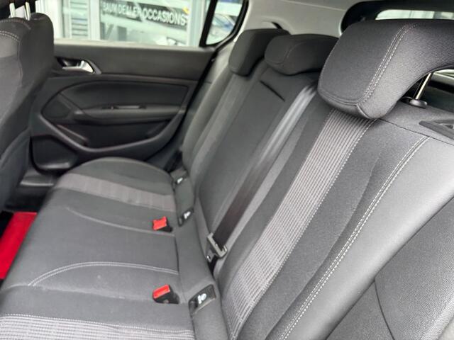 Peugeot 308 1.2 130PK PURETECH ALLUREBUSINESS NAVI PDC-CAMERA VIRTUAL