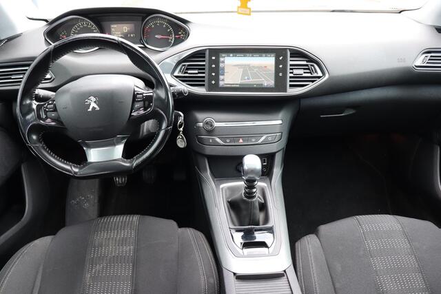 Peugeot 308 SW 1.2 PureTech Blue Lease GT-line Navigatie, Climate control, Cruise control, Panoramadak