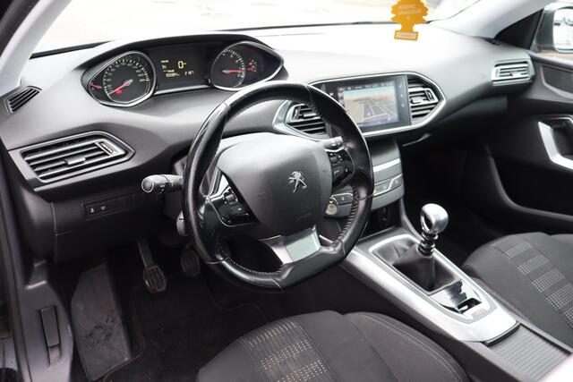 Peugeot 308 SW 1.2 PureTech Blue Lease GT-line Navigatie, Climate control, Cruise control, Panoramadak