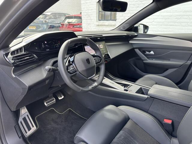Peugeot 308 1.2 Hybrid 145 PK GT Automaat | 3D-Cockpit | Alcantara Massage Stoelen Elektrisch Verstelbaar | Navigatie | Digitaal Dashboard | 360 Graden Camera | Adaptieve Cruise Control | Dode Hoek Detectie | Keyless Entry | Stoelverwarming | 18" PORTLAND Velgen