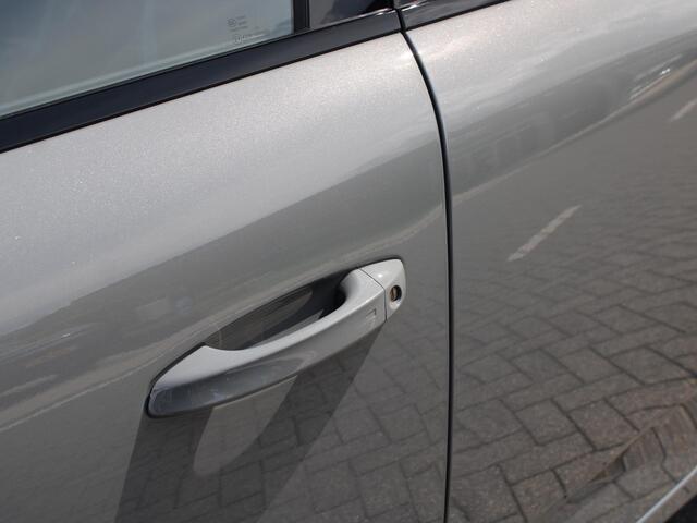 Peugeot 308 SW Allure Pack Business 1.6 HYbrid 180PK Automaat Navigatie, Camera achter, Parkeerhulp voor & achter, Keyless-Entry