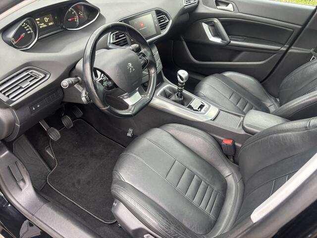 Peugeot 308 SW 1.2 PureTech Blue Lease Premium / NAVI / LED / XENON / CRUISE / 124dkm! NAP!