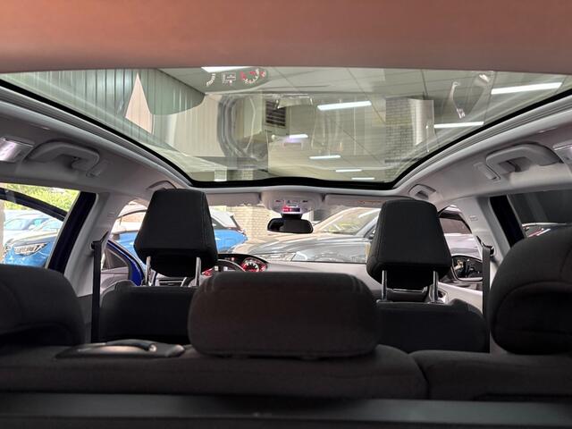 Peugeot 308 1.2 110 PK / Panodak / Trekhaak / Navi / Climat / Dab / Cruise