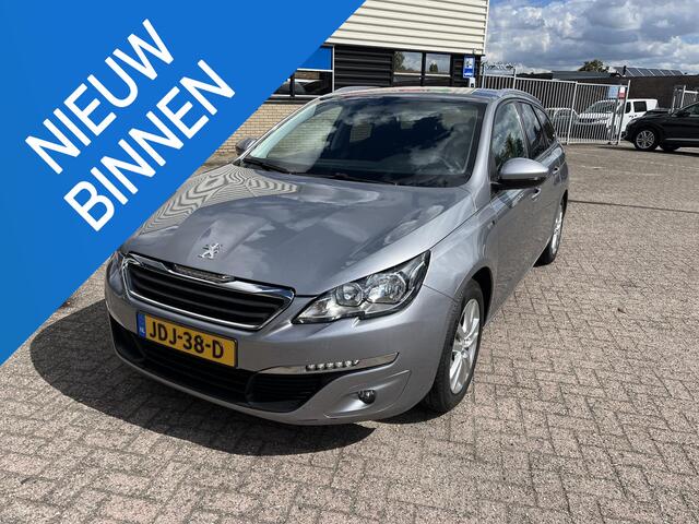 Peugeot 308 1.2 PureTech Style Zeer goed onderhouden van eerste eigenaar, Navi, pdc, donker glas, metallic, sportstoelen etc