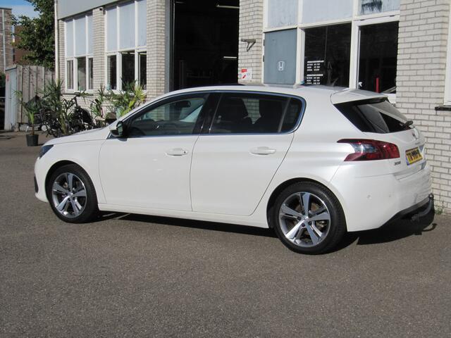 Peugeot 308 1.2 PureTech Allure panoramadak trekhaak leder