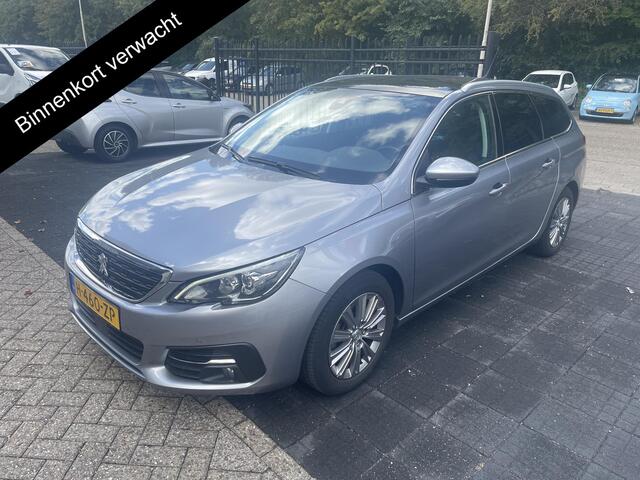 Peugeot 308 SW 1.2 PureTech Blue Lease Premium . Parkeersensoren . Panoramadak . Camera