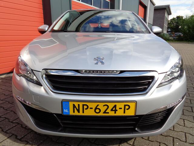 Peugeot 308 1.2 PureTech Active 110PK Clima Cruise Navi LMV NL-Auto