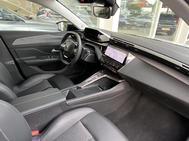 Peugeot 308 SW 1.2T 130pk Automaat Allure | AGR Comfortstoel | Camera voor & achter | Stoelverwarming | Navi | Keyless Entry