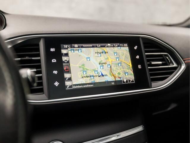 Peugeot 308 SW 1.2 PureTech GT-line Automaat (PANORAMADAK, GROOT NAVI, LEDER/ALCANTARA, DENON AUDIO, SPORTSTOELEN, KEYLESS, CAMERA, GETINT GLAS, LED KOPLAMPEN, NIEUWSTAAT)