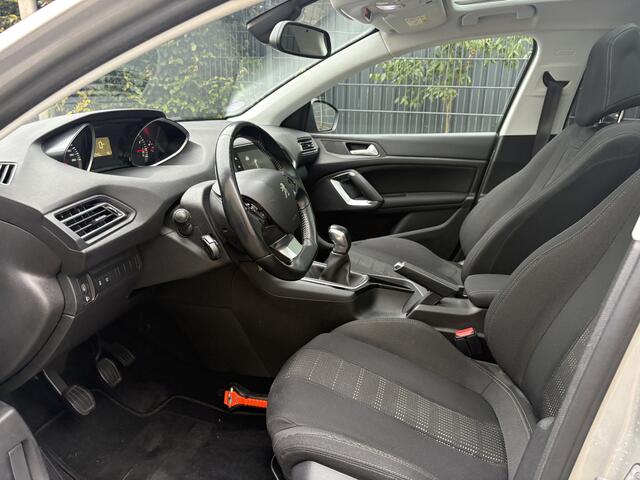 Peugeot 308 SW 1.2 PureTech Blue Lease Executive / NAVI / CRUISE / AIRCO