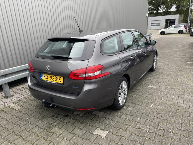 Peugeot 308 SW 1.2 PureTech Blue Lease Clima, Navi, CC, Bluetooth, Trekh, - Inruil Mogelijk -