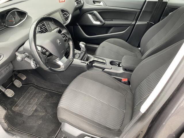 Peugeot 308 SW 1.2 PureTech Blue Lease Clima, Navi, CC, Bluetooth, Trekh, - Inruil Mogelijk -