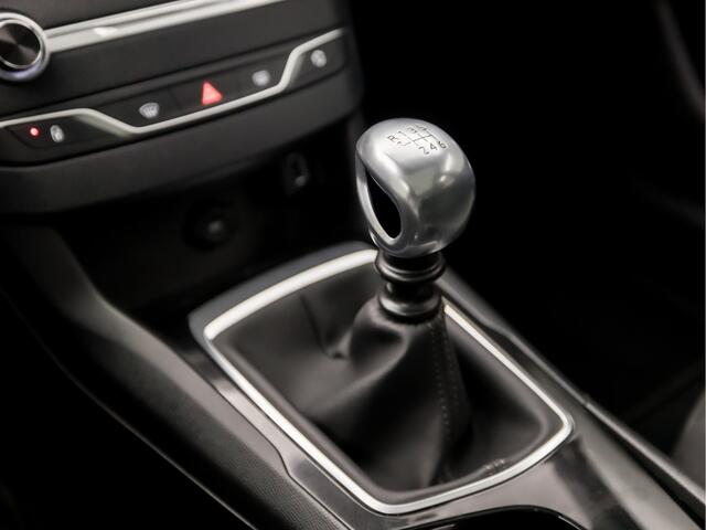 Peugeot 308 1.2 PureTech Executive Sport (APPLE CARPLAY, CLIMATE, PARKEERSENSOREN, GETINT GLAS, CRUISE, BLUETOOTH, NIEUWE APK, NIEUWSTAAT)