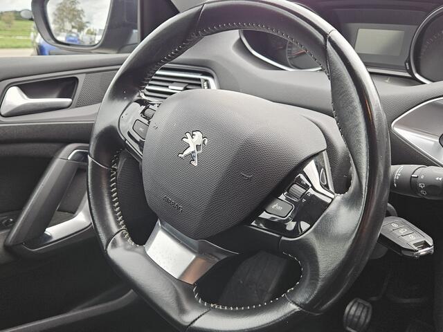 Peugeot 308 1.2 PureTech Blue Lease *AC*Navi