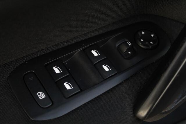 Peugeot 308 SW 1.2 PureTech Blue Lease//Navi//99.696km!!