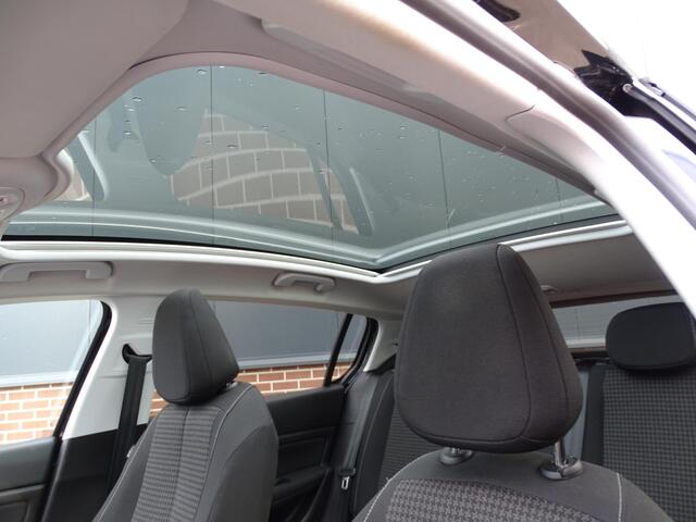 Peugeot 308 1.2 PureTech Blue Lease Executive 6-BAK| PANORAMADAK| MULTIMEDIA| NAVIGATIE| AIRCO| CRUISECONTROL| PARKEERSENSOREN| TREKHAAK