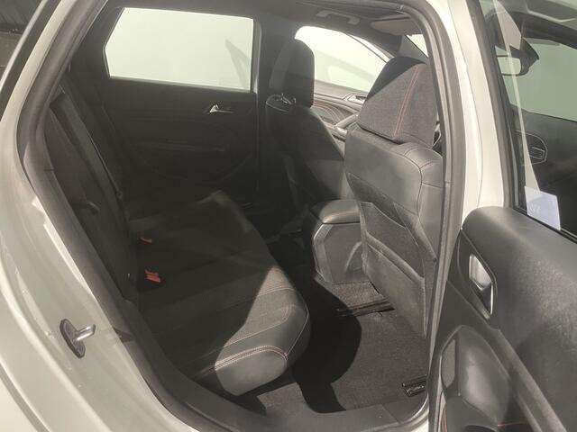 Peugeot 308 SW 1.2i 131pk PureTech GT 96kw Carplay / Trekhaak / Panoramadak / Cruise Control