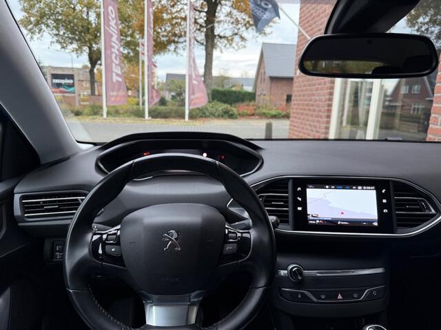 Peugeot 308 1.2 PureT.Blue L. Allure TREKHAAK / DIGI DASH / CAMERA / PDC / L