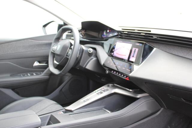 Peugeot 408 1.6 HYbrid Allure Pack 180 EAT8 | Navi / Camera / Climate