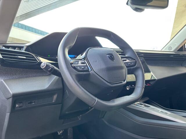 Peugeot 408 1.2 PURETECH ALLUREPACK AUTOMAAT 130PK NAVI CLIMA PDC-CAMERA