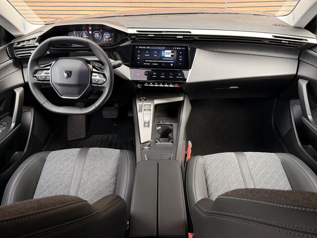 Peugeot 408 1.6 HYbrid Allure 180 EAT8 Trekhaak / Camera / Carplay / DAB+ / Adapt. Cruise