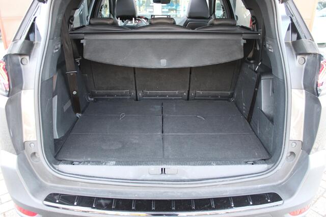 Peugeot 5008 1.2 130PK AUTOMAAT GT PACK BUSINESS | PANORAMISCH SCHUIF/KANTEL DAK | AFNEEMBARE TREKHAAK | ALCANTARA BEKLEDING | FULL LED KOPLAMPEN | FOCAL AUDIO | 19" LICHTMETALEN VELGEN | CLIMATE CONTROL | DODEHOEK DETECTIE | ADAPTIVE CRUISE CONTROL | APPLE CARPLAY/AN