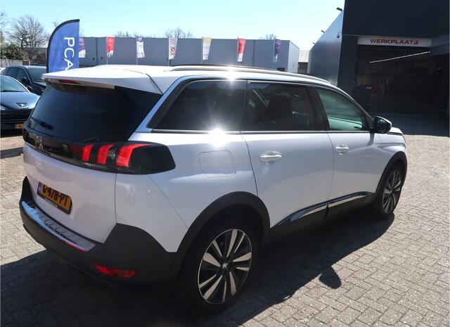 Peugeot 5008 Superluxe 7-Persoons 130 Pk Benzine * Open Schuifdak * 1/2 Lederen Interieur * Voor en Achter Parkeersensoren * Climate & Cruise Control * L.M. Velgen * Apple Car Play & Android Auto voor Google Maps & Spotify * Vingerhoets; Vierde Generatie Eersteklas Se