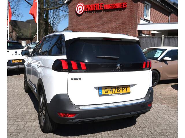Peugeot 5008 Superluxe 7-Persoons 130 Pk Benzine * Open Schuifdak * 1/2 Lederen Interieur * Voor en Achter Parkeersensoren * Climate & Cruise Control * L.M. Velgen * Apple Car Play & Android Auto voor Google Maps & Spotify * Vingerhoets; Vierde Generatie Eersteklas Se