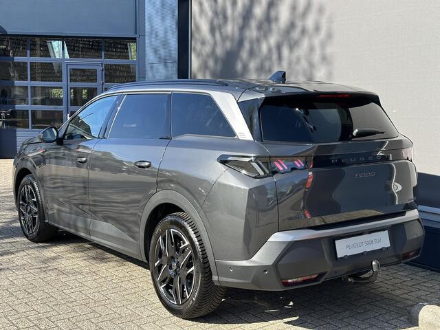 Peugeot 5008 1.2 Hybrid 145 Allure | Demo van 2025 | Afneembare Trekhaak | AGR Stoelen | Pack Vision | 360-graden Camera | Adaptieve Cruise Control | Full-LED Koplampen | 7-Persoons | Stoelverwarming | Pack Navigatie | All Season Banden.