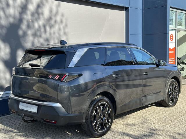 Peugeot 5008 1.2 Hybrid 145 Allure | Demo van 2025 | Afneembare Trekhaak | AGR Stoelen | Pack Vision | 360-graden Camera | Adaptieve Cruise Control | Full-LED Koplampen | 7-Persoons | Stoelverwarming | Pack Navigatie | All Season Banden.