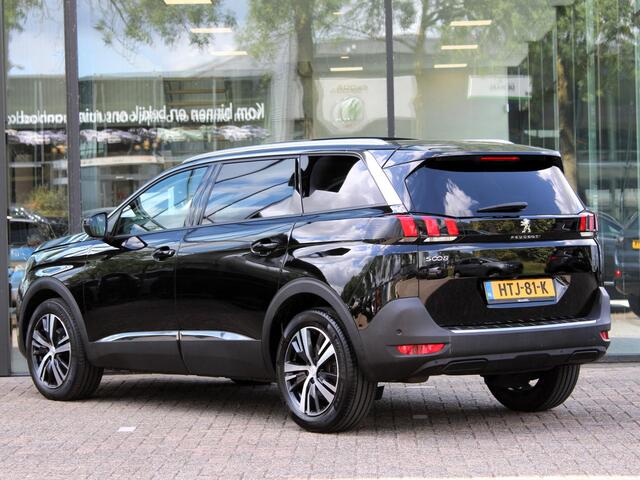 Peugeot 5008 1.2 PureTech Allure Automaat | Navi / Panoramadak / Camera