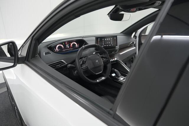 Peugeot 5008 PureTech 130 EAT8 GT Black Pack | Panoramadak | 360 Camera | FOCAL® | Adaptieve Cruise Control