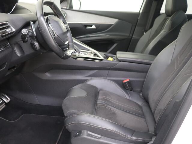 Peugeot 5008 1.2 PureTech 130 GT Automaat | Panoramadak | Leder/Alcantara | Stoelverwarming | Camera