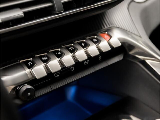 Peugeot 5008 1.2 PureTech Sport 7 Persoons (APPLE CARPLAY, GROOT NAVI, PARKEERSENSOREN, SPORTSTOELEN, GETINT GLAS, CRUISE, NIEUWSTAAT)