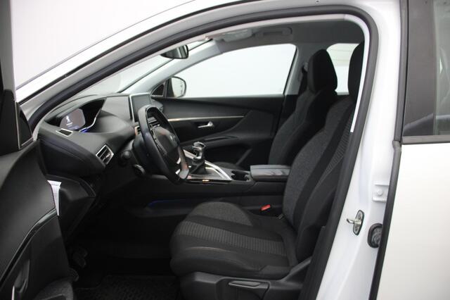 Peugeot 5008 1.2 PureTech Executive 7 Persoons - Carplay, Cruise, Digitaal Cockpit, Trekhaak