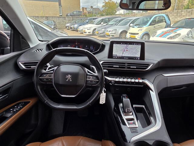 Peugeot 5008 1.2 Executive 7 ZITTER NAVI TEL AUTOMAAT LEER APPLE CARPLAY