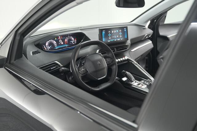 Peugeot 5008 PureTech 130 EAT8 Active | 7 Zitplaatsen | Camera | Navigatie | Apple Carplay | Parkeersensoren