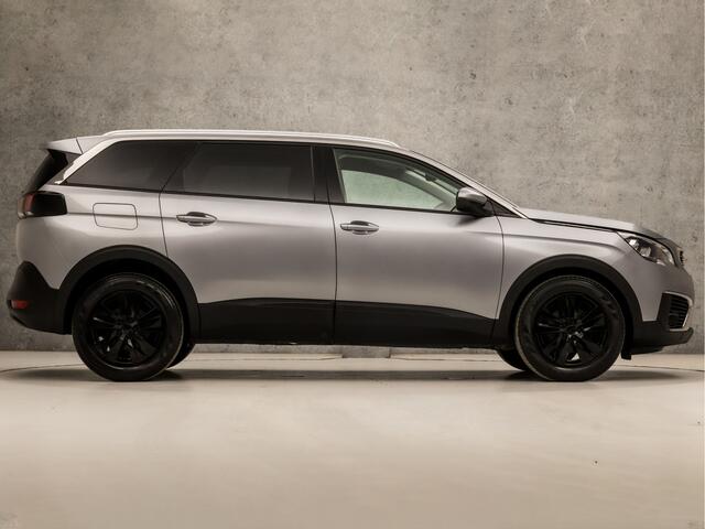 Peugeot 5008 1.2 PureTech Sport 7 Persoons Automaat (APPLE CARPLAY, GROOT NAVI, GETINT GLAS, PARKEERSENSOREN, SPORTSTOELEN, CRUISE, LANE ASSIST, NIEUWE APK, NIEUWSTAAT)