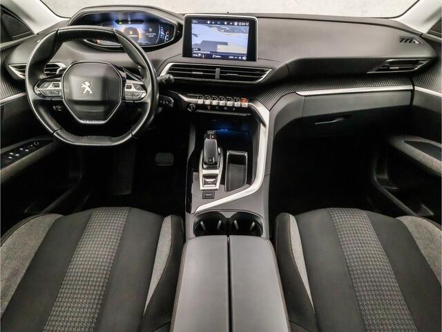 Peugeot 5008 1.2 PureTech Sport 7 Persoons Automaat (APPLE CARPLAY, GROOT NAVI, GETINT GLAS, PARKEERSENSOREN, SPORTSTOELEN, CRUISE, LANE ASSIST, NIEUWE APK, NIEUWSTAAT)