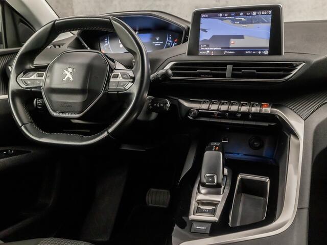 Peugeot 5008 1.2 PureTech Sport 7 Persoons Automaat (APPLE CARPLAY, GROOT NAVI, GETINT GLAS, PARKEERSENSOREN, SPORTSTOELEN, CRUISE, LANE ASSIST, NIEUWE APK, NIEUWSTAAT)
